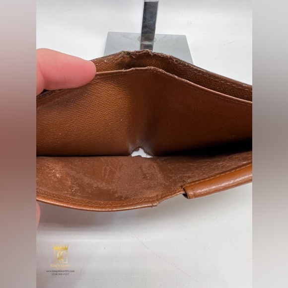 Louis Vuitton Monogram Wallet - Picture 6 of 9